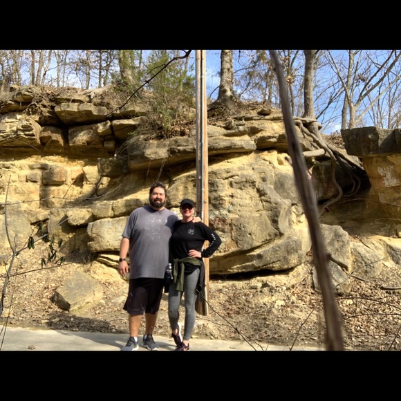 Hello! I’m Helen :) Like ♥️ this post to find my closet for future poshing! - Picture 10 of 13